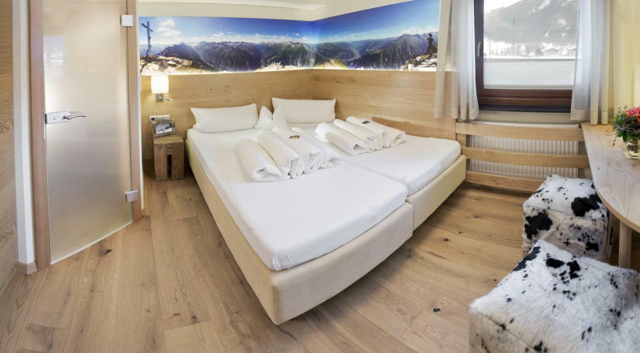 Gaestehaus Oblasser Mayrhofen Rum bild